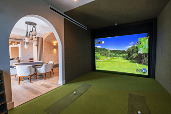 Virtual golf simulator